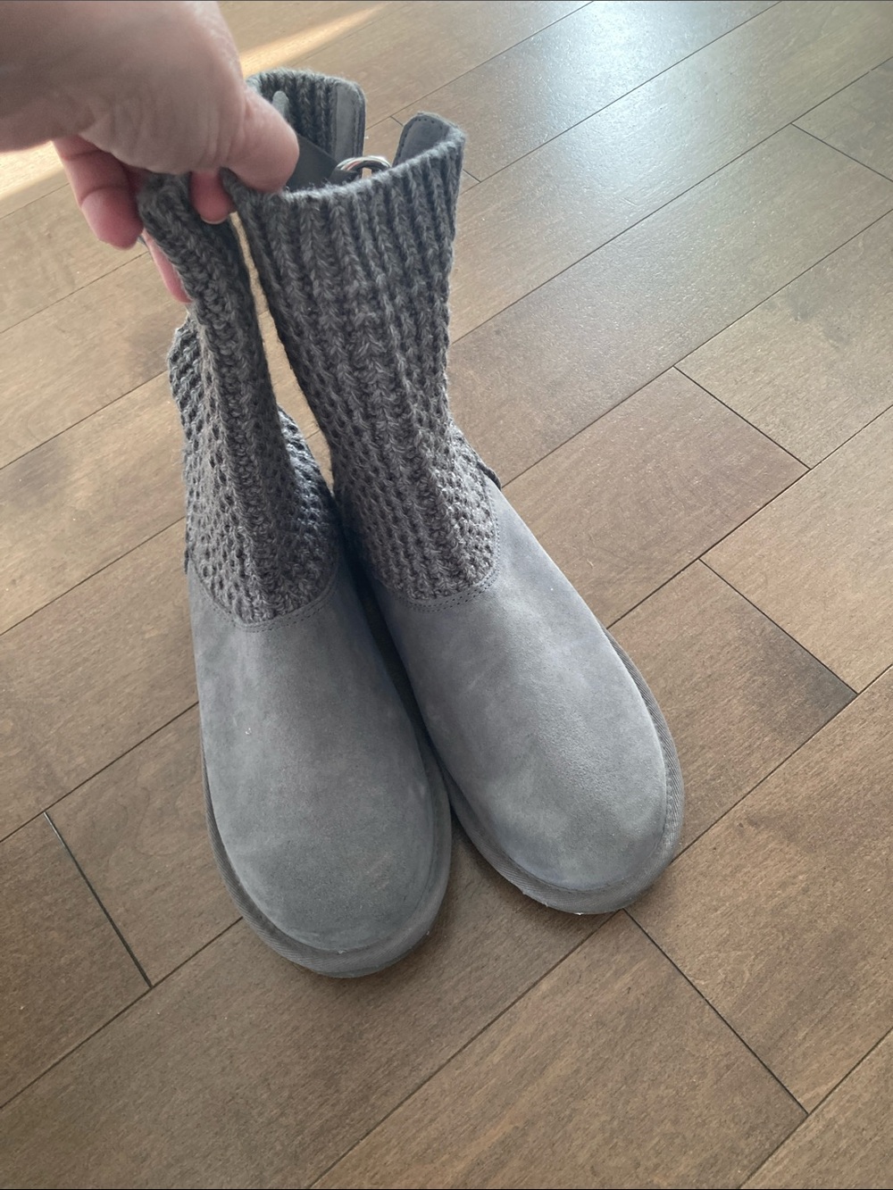 UGG Women's solene grey Knit-Cuff boots - Picture 5 of 8